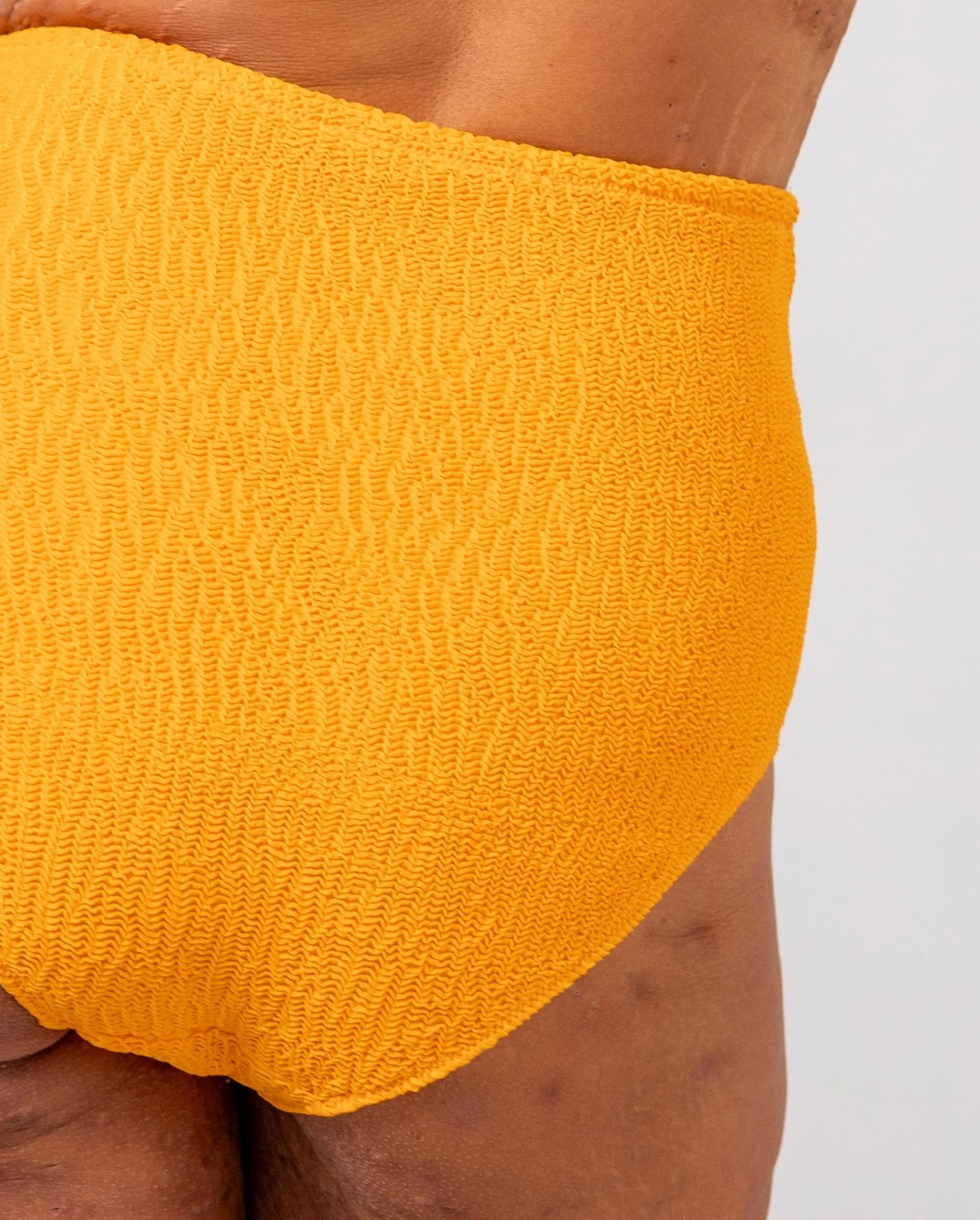 Highwaist Bikini Briefs Apricot - Image 7