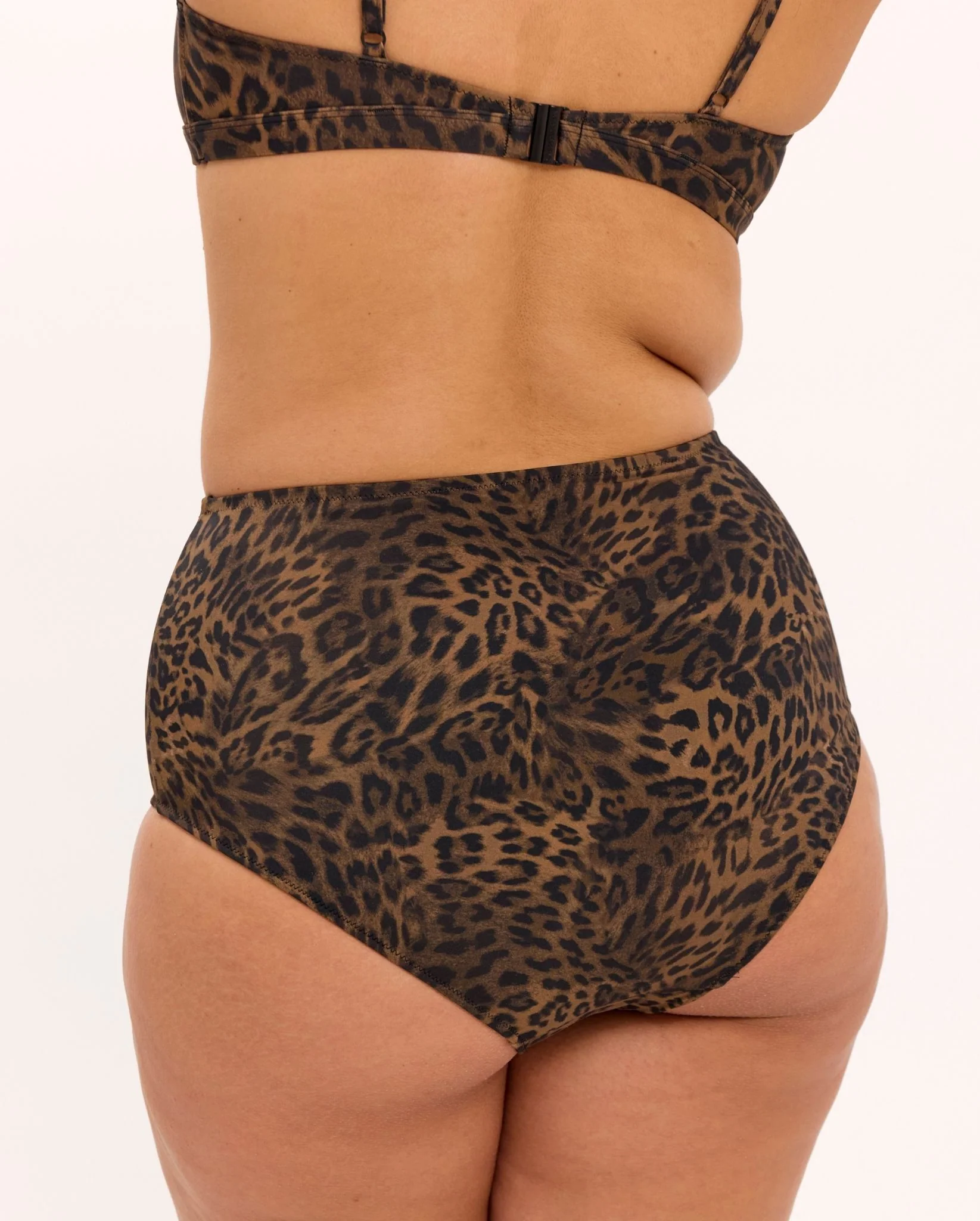 Highwaist Bikini Briefs Dark Leopard - Image 12