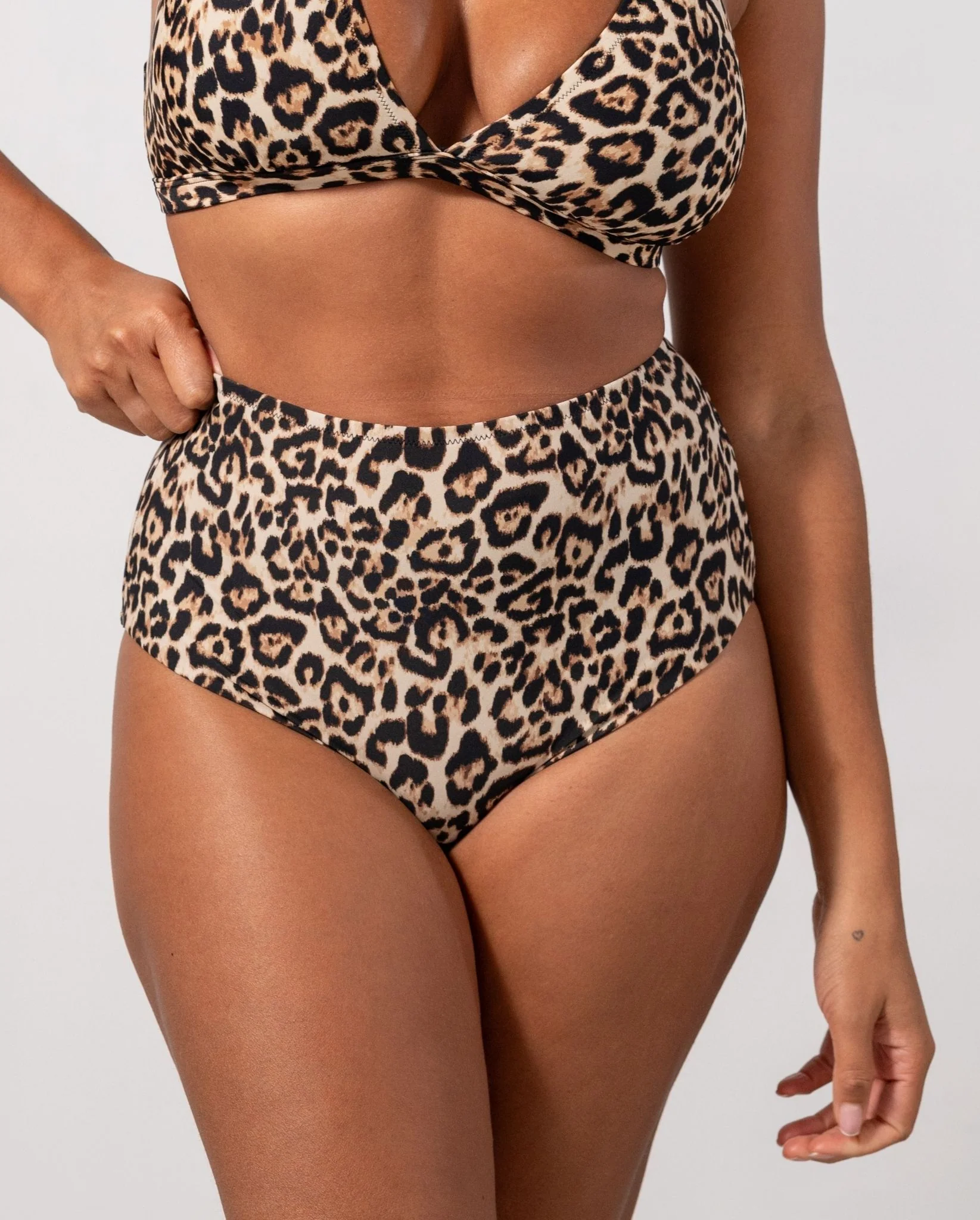 Highwaist Bikini Briefs Leopard - Image 4
