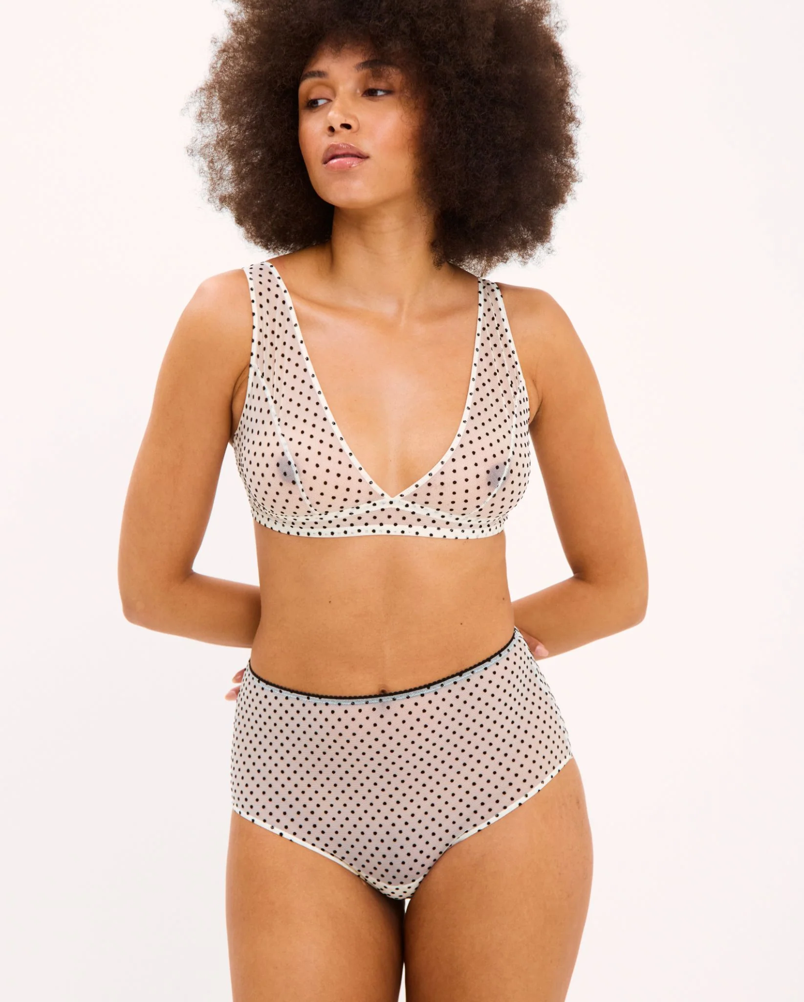 Mesh Plunge Bralette Cream/Black - Image 13