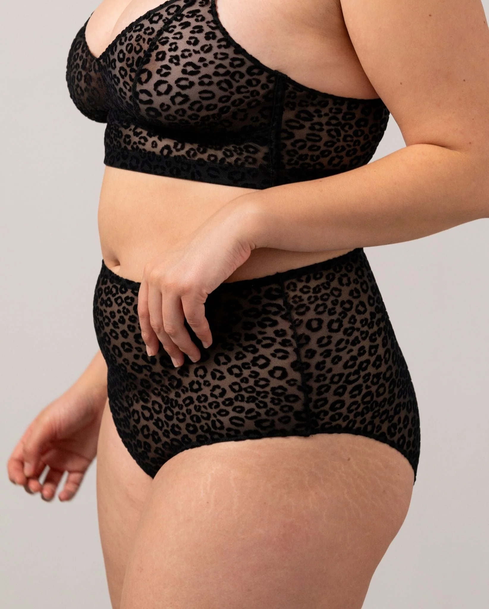 Mesh Highwaist Briefs Black Leopard - Image 5