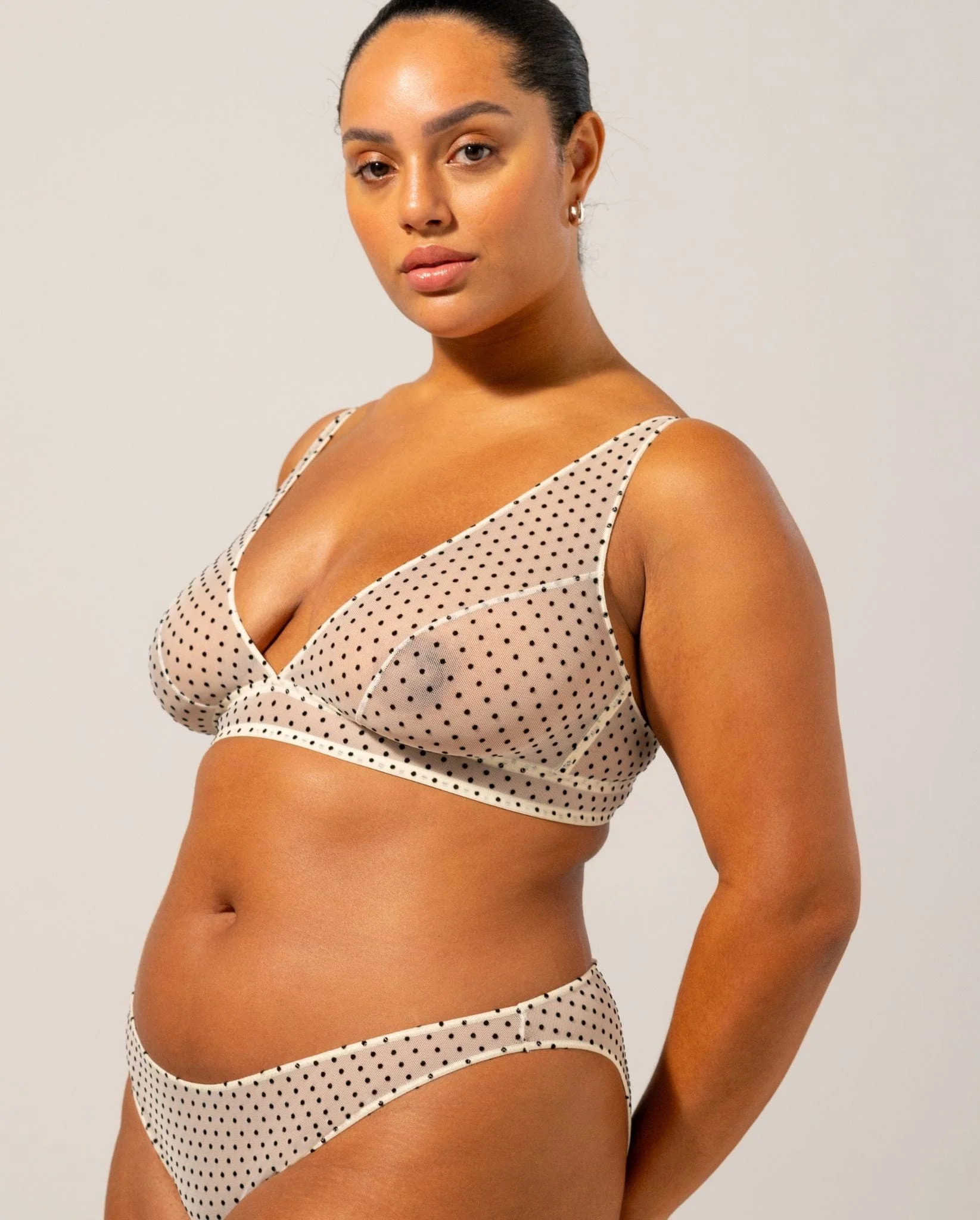 Mesh Plunge Bralette Cream/Black - Image 8