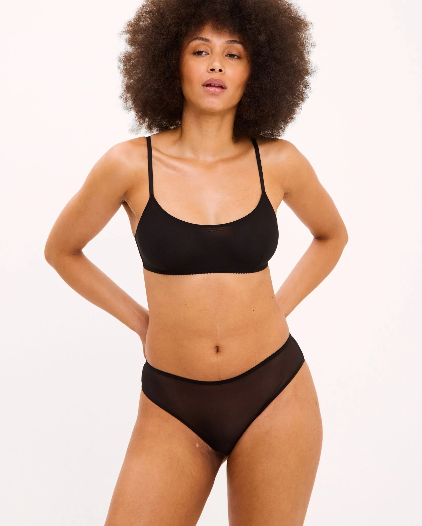 Mesh Scoop Bralette Black - Image 5