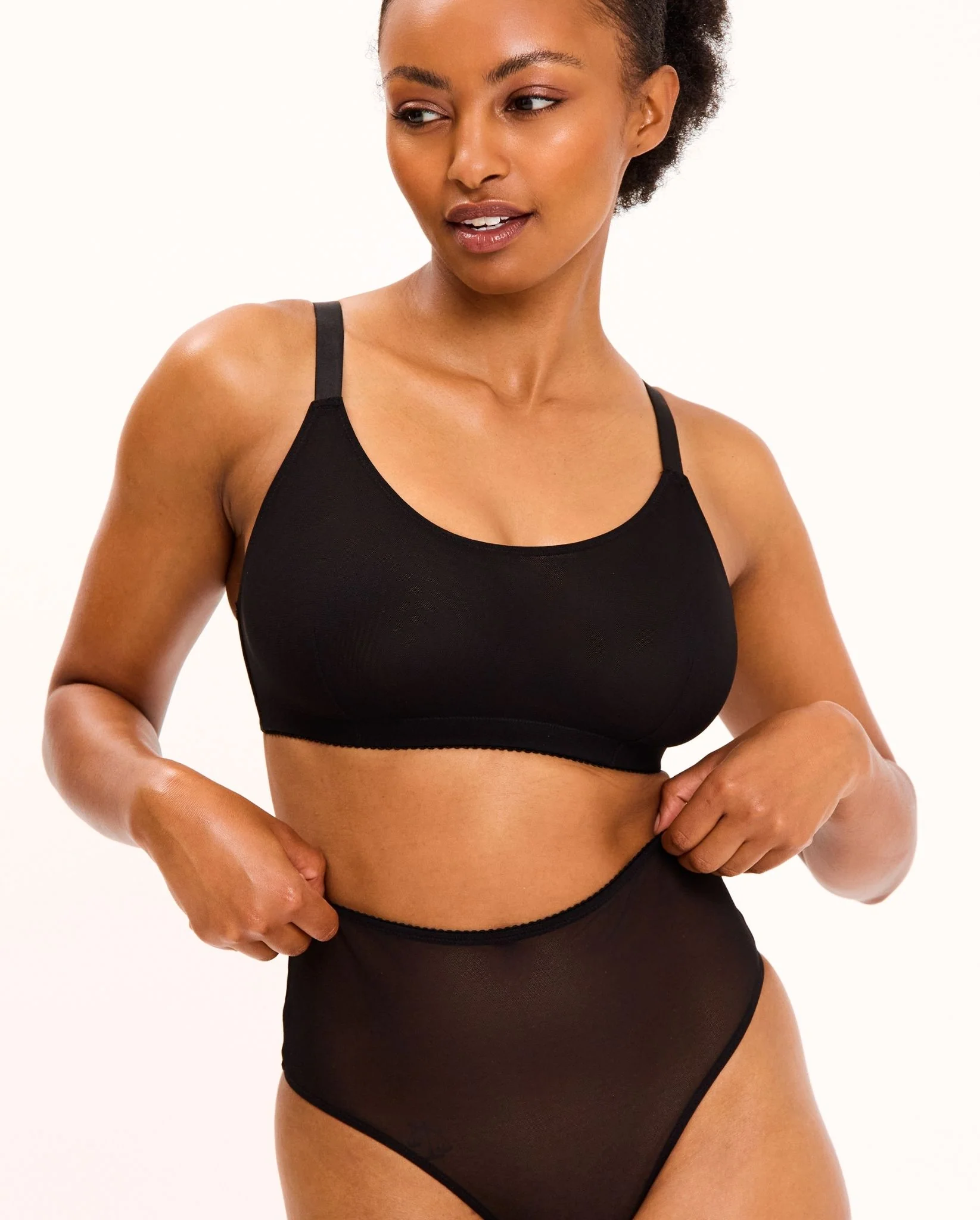 Mesh Scoop+ Bralette Black - Image 5