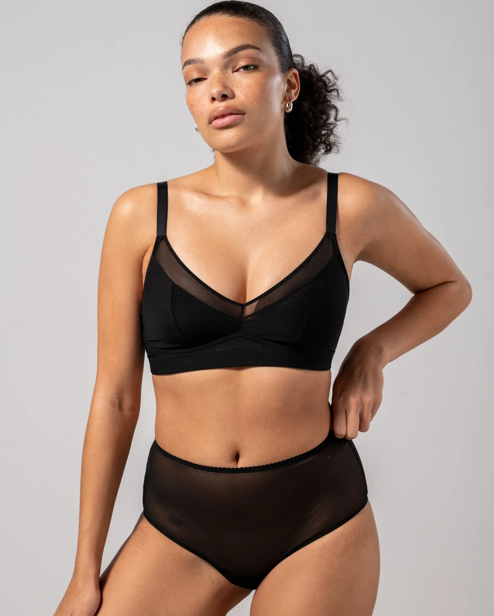 Mesh Support+ Bralette Black - Image 10