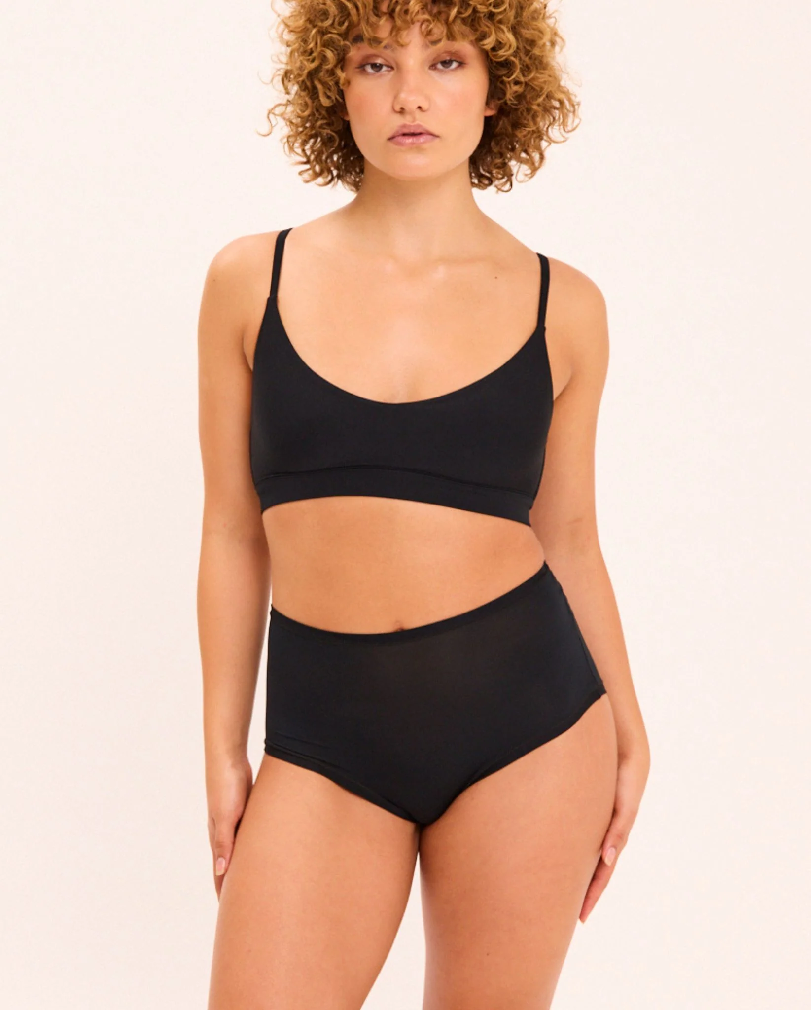 Micro Highwaist Maxi Briefs Black - Image 7
